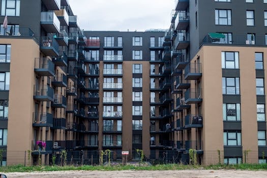 The Rise of Cash Buyers: Competing in a Tight Housing Market