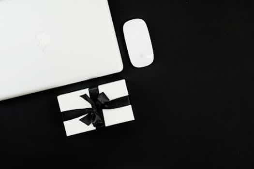 RFID and Computer Vision: The Tech Behind Cashierless Shopping