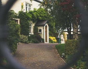 Passive Income Through Real Estate: Strategies for 2025