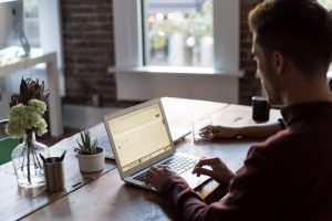 Balancing Work and Exploration: The Digital Nomad Schedule