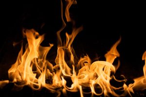 Flame-Cooked Flavors: The Global Return to Open-Fire Cooking