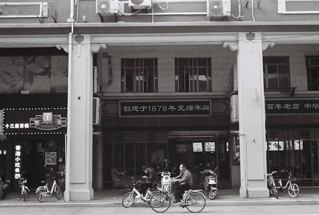 Street Photography Ethics: Respecting Locals While Capturing Culture